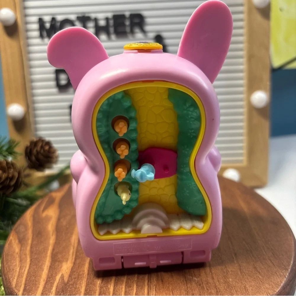 Mattel Polly Pocket Flip & Find Pink Bunny Compact Collectible
